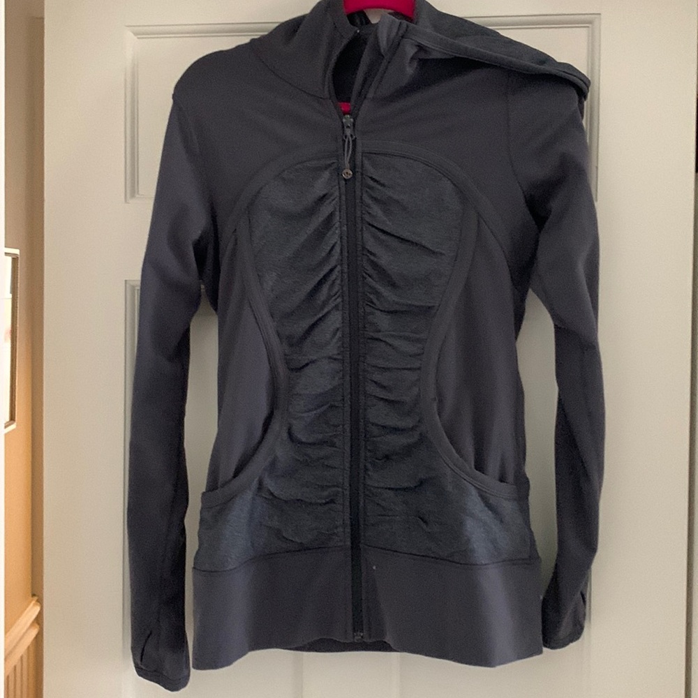 Lululemon hooded top - size 10